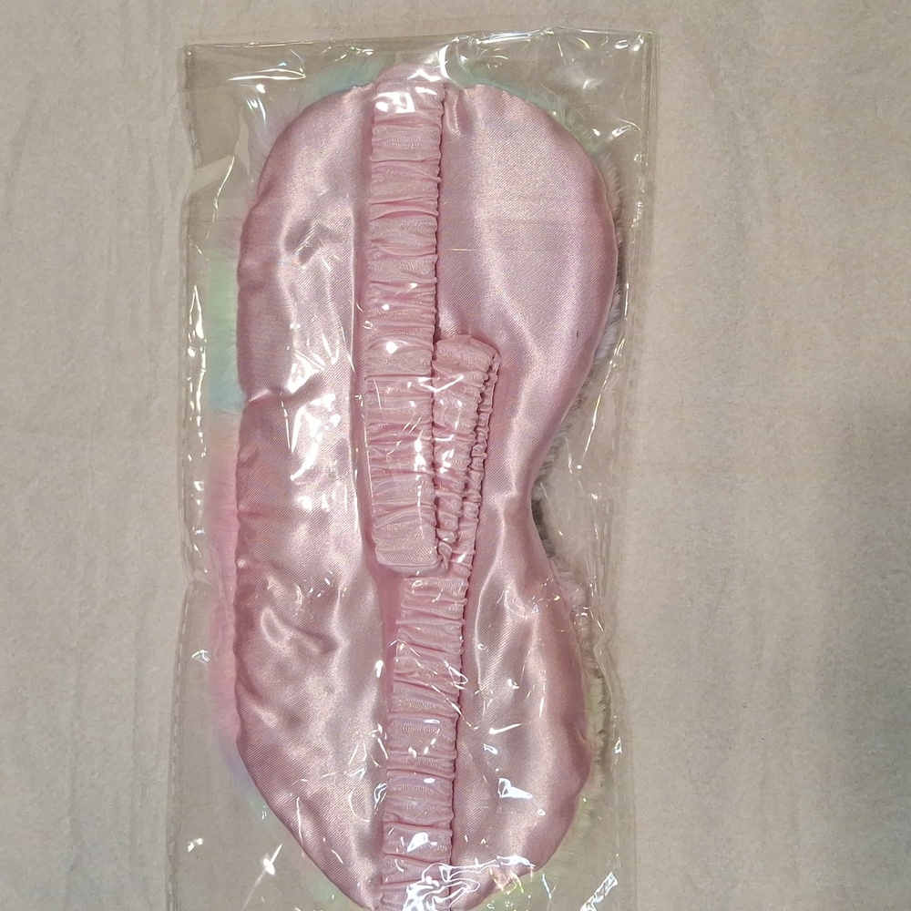 Colorful Makeup Sponge & Accessory Set - Picture 4 of 5